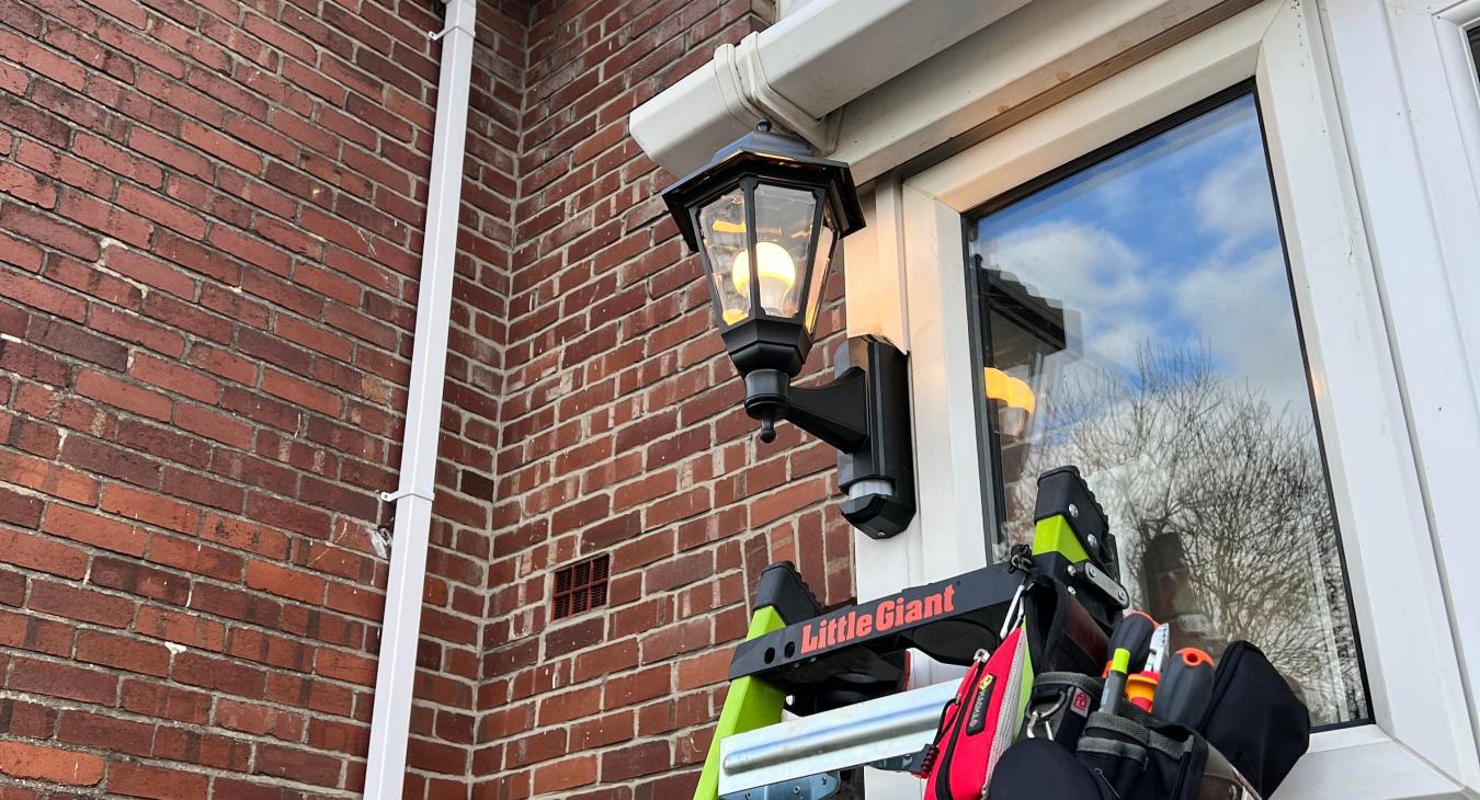 Outdoor lighting electrician in Newton Abbot