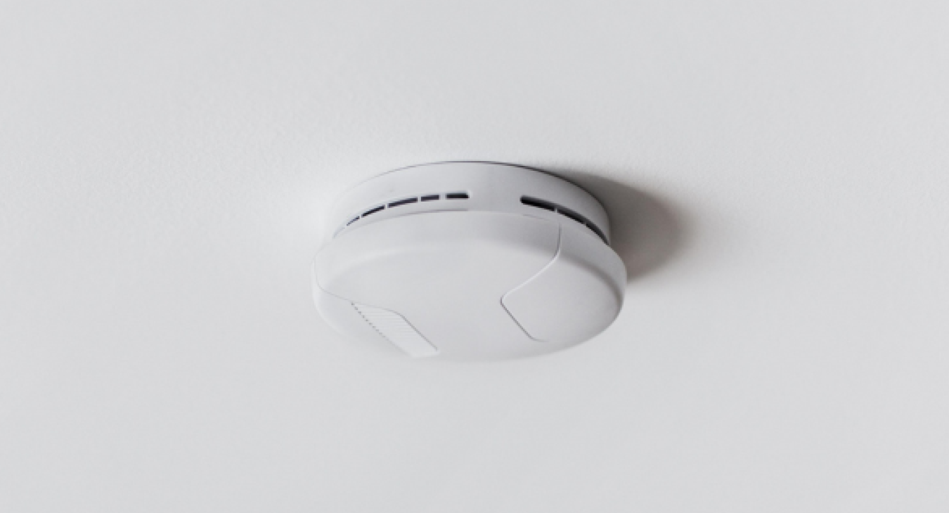 Smoke Alarm Replacement in Kingskerswell – Are Your Smoke Detectors Out of Date?
